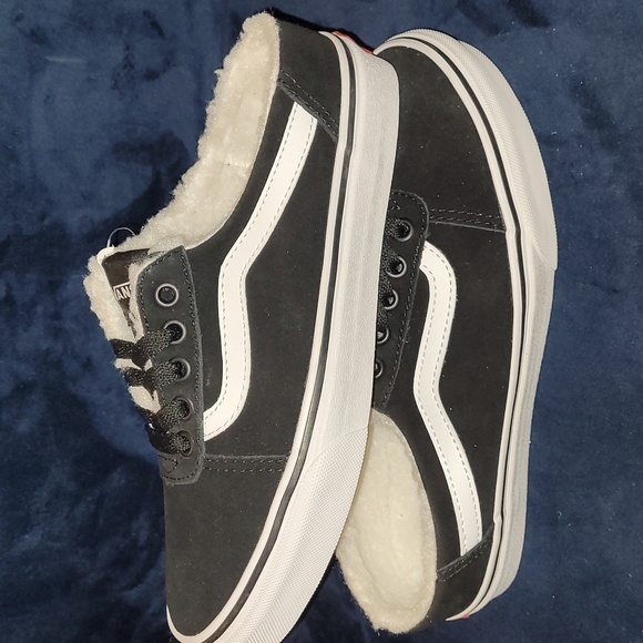 New Vans "Ward Mule" Old Skool style sizes 9.5 and 7.5 - Picture 2 of 6